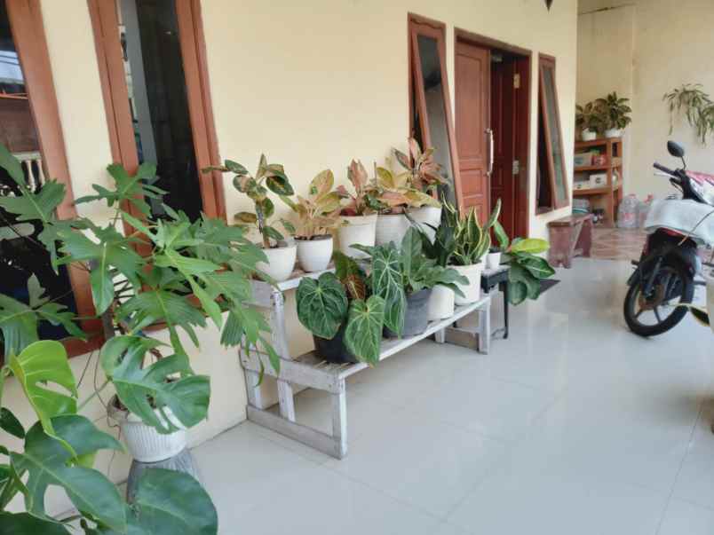 rumah 2 lantai nyaman aman dan strategis