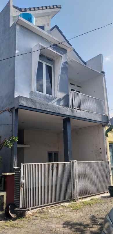 rumah 2 lantai siap huni dekat kampus itn