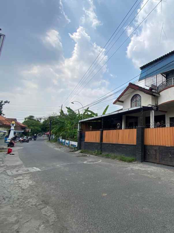 rumah 2 lantai siap huni dekat stasiun tugu yogyakarta