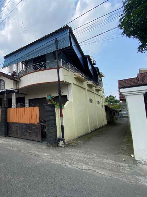 rumah 2 lantai siap huni dekat stasiun tugu yogyakarta