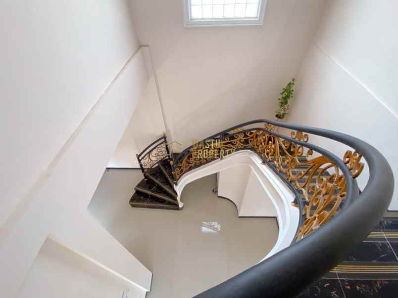 rumah 2 lantai siap huni di banguntapan bantul