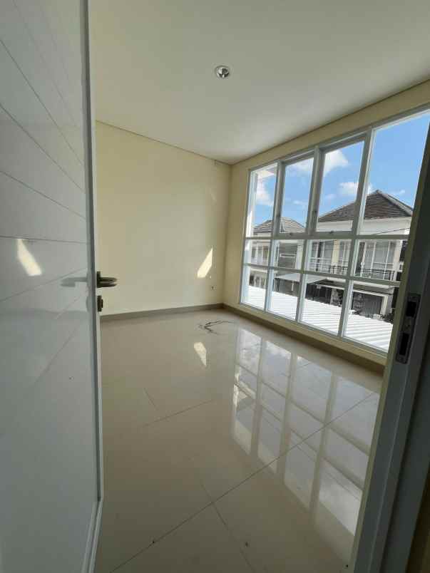 rumah 2 lantai siap huni di nyitdah tabanan