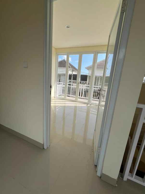 rumah 2 lantai siap huni di nyitdah tabanan