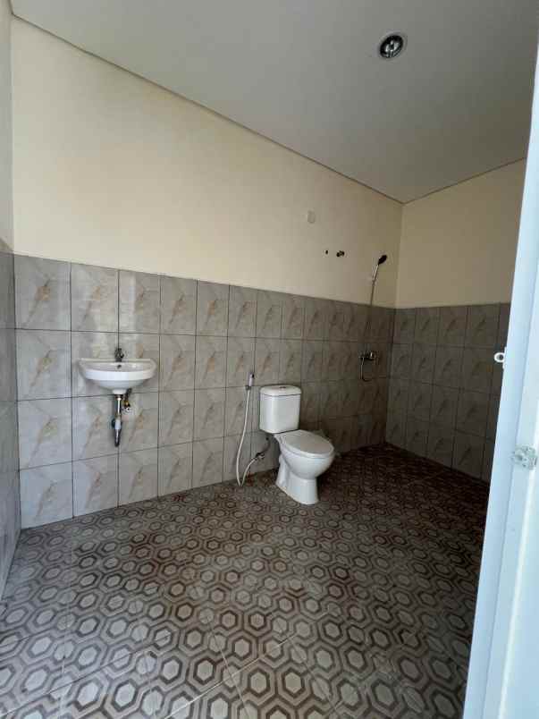 rumah 2 lantai siap huni di nyitdah tabanan