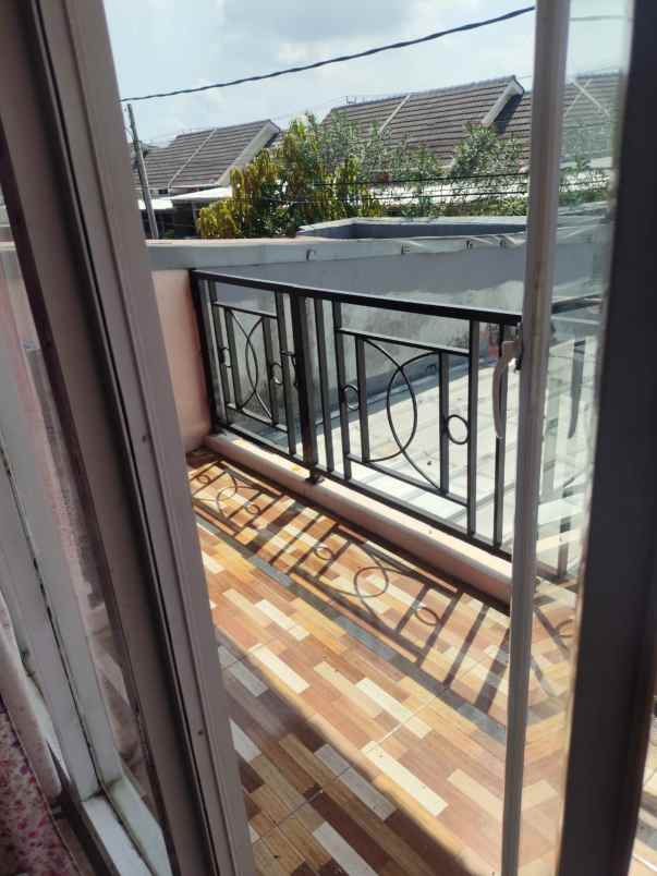 rumah 2 lantai siap huni di perumahan grand mahkota 1