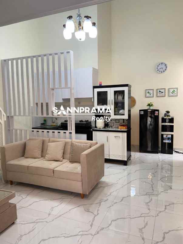rumah apik siap huni dalam cluster di bedahan sawangan