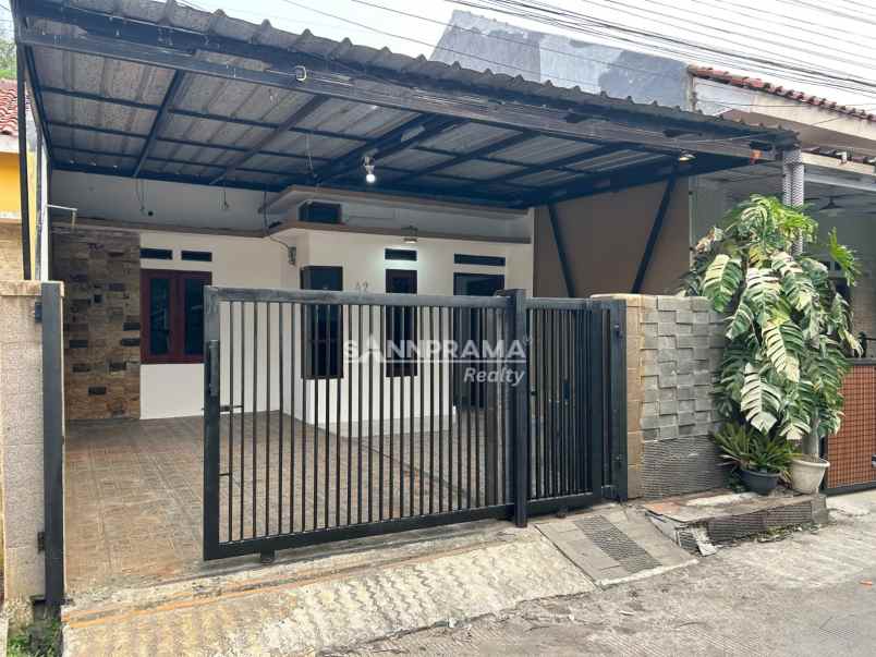 rumah apik terawat dalam cluster di pasir putih depok