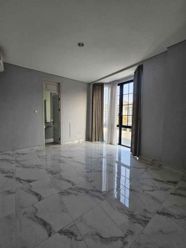 rumah aruba villa pakuwon city minimalis siap huni