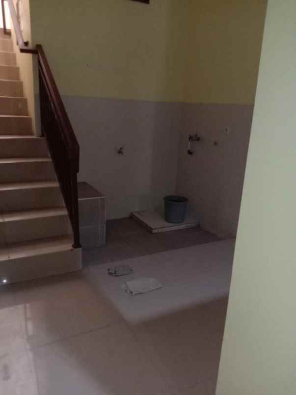 rumah bagus 2 lantai siap huni dikoja jakarta utara