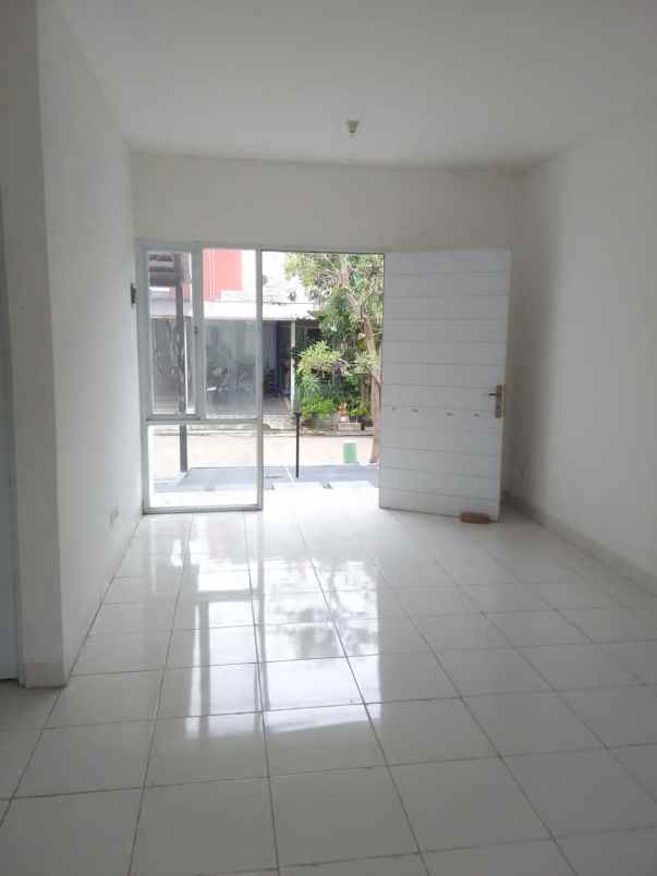 rumah bagus siap huni di talaga bestari cluster fluora