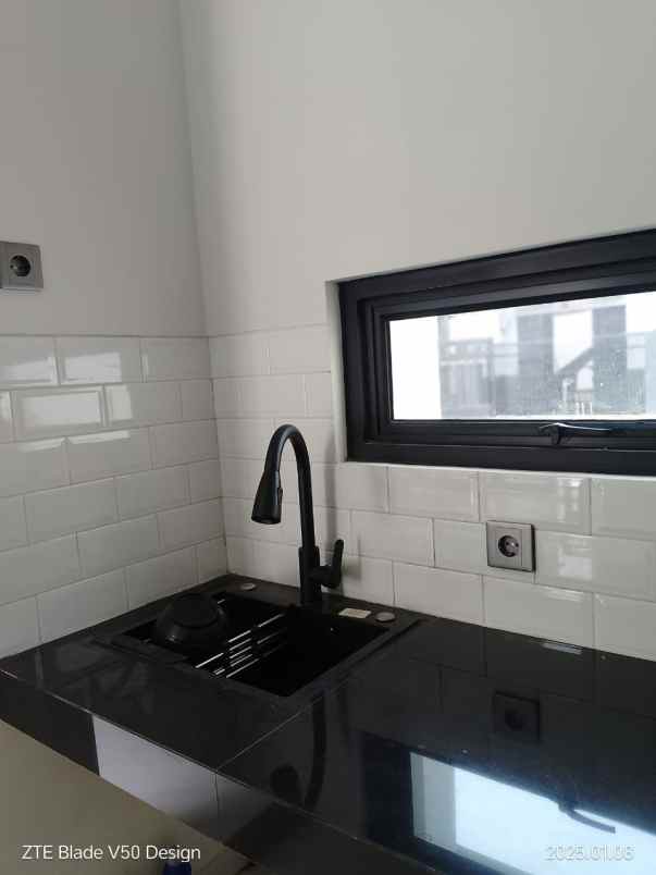 rumah baru 2 lt eropa modern style dekat cibubur