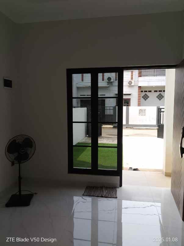 rumah baru 2 lt eropa modern style dekat cibubur