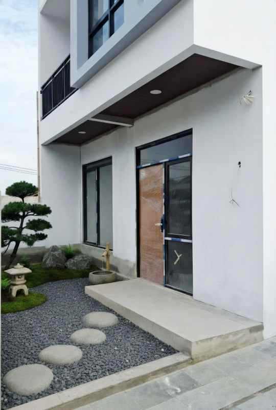 rumah baru dua lantai ujungberung kota bandung