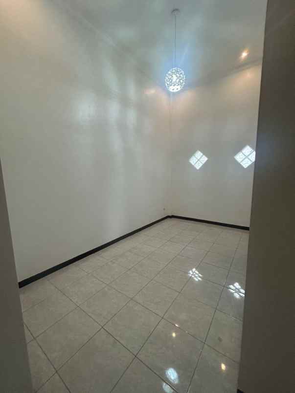 rumah baru gress siap huni lokasi sawojajar 1 malang