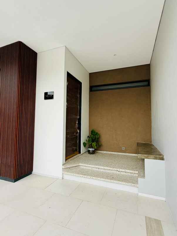 rumah baru lokasi strategis di nusaloka bsd city