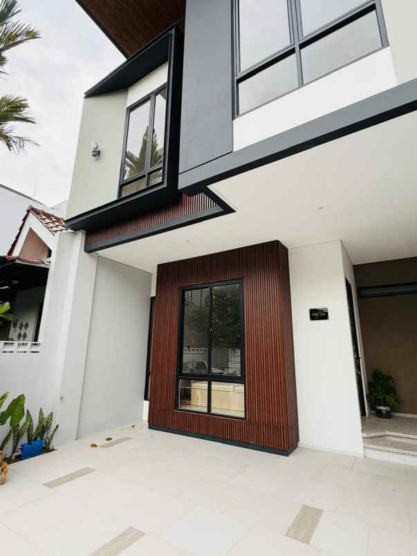 rumah baru lokasi strategis di nusaloka bsd city