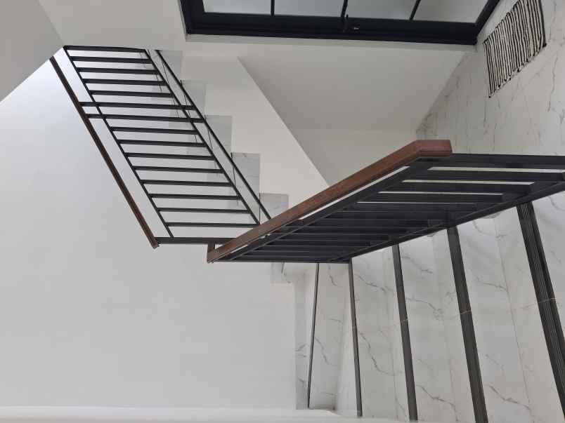 rumah baru siap huni jagakarsa jakarta selatan