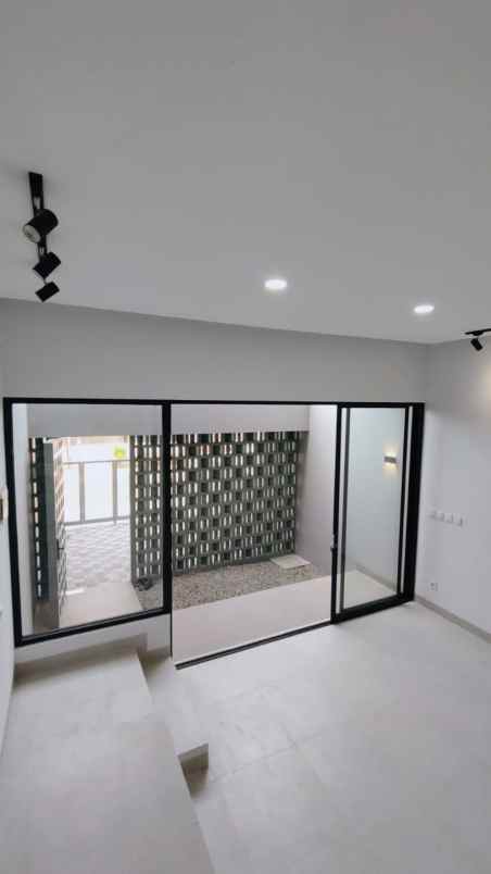 rumah baru siap huni scandinavian style dalam komplek