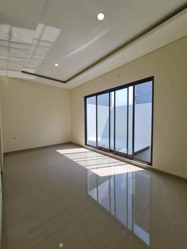 rumah baruk tengah new minimalis granit toto