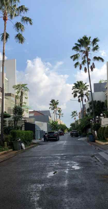 rumah bukit gading mediterania
