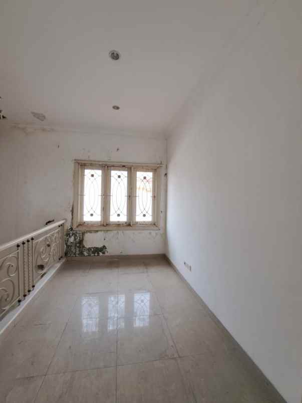rumah butuh renov hitung tanah saja wisata bukit mas