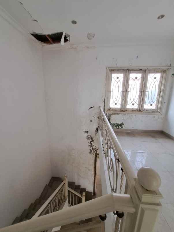rumah butuh renov hitung tanah saja wisata bukit mas