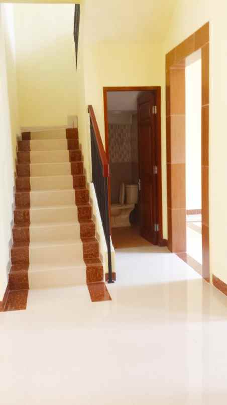 rumah cantik komplek duren sawit jakarta timur