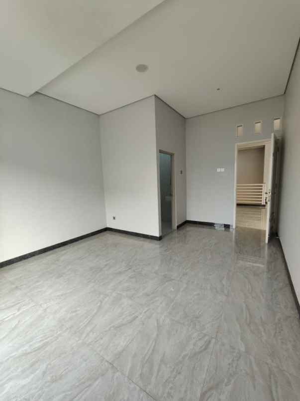 rumah dalam komplek di pondok kelapa jakarta timur