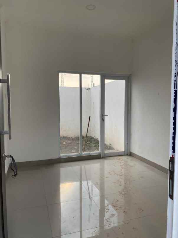 rumah dekat pintu tol buahbatu