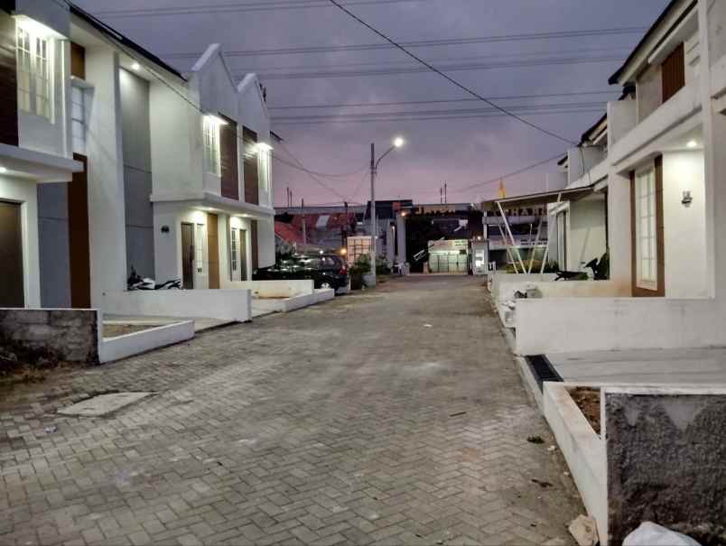 rumah dekat pintu tol buahbatu