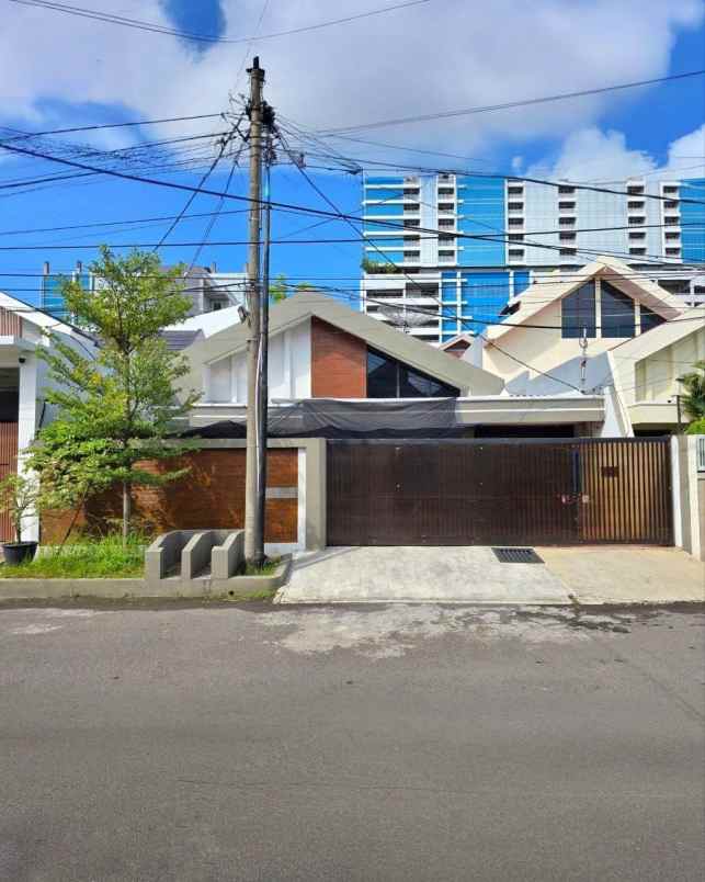 rumah dharmahusada indah timur strategis siap huni