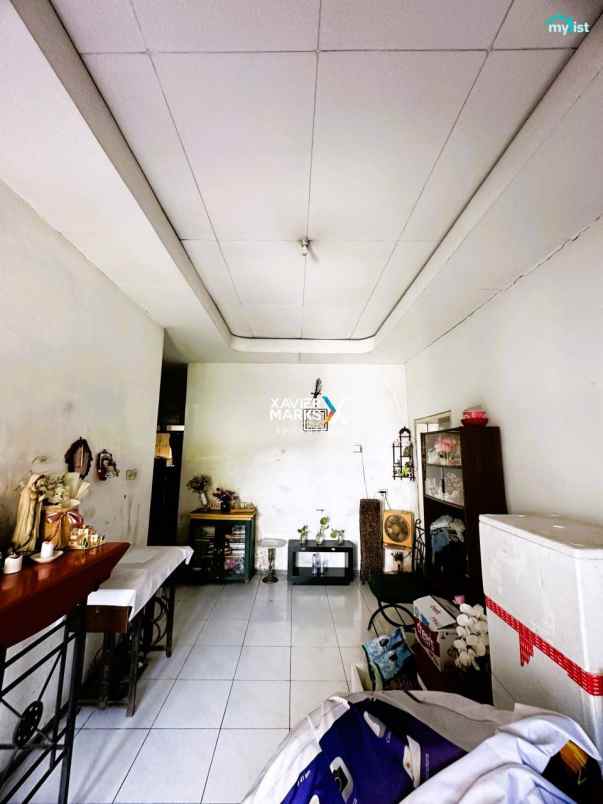 rumah di baratajaya dekat gubeng ngagel panjang jiwo