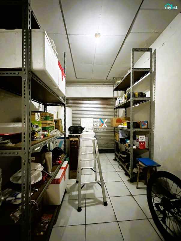 rumah di baratajaya dekat gubeng ngagel panjang jiwo