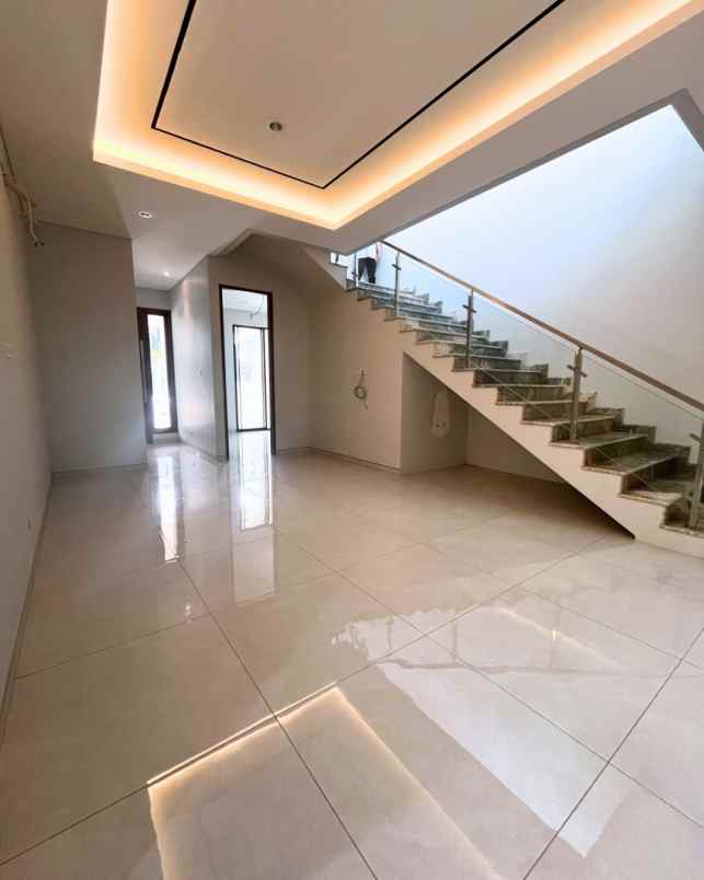 rumah dijual baru citraland woodland surabaya barat