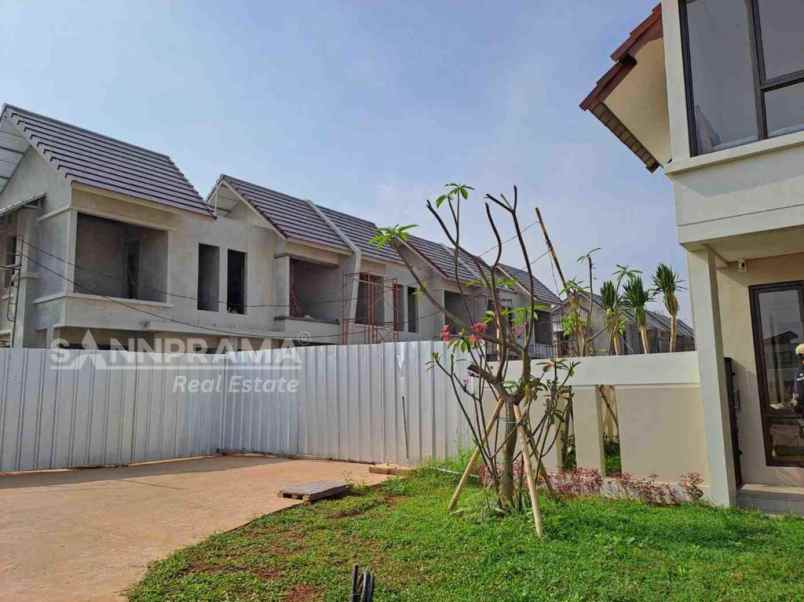 rumah fasilitas mewah nempel tol cimanggis depok