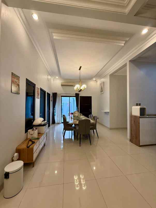 rumah favorit area tanjung barat akses tol cepat