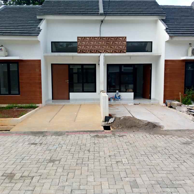 rumah jalan mekarwangi desa