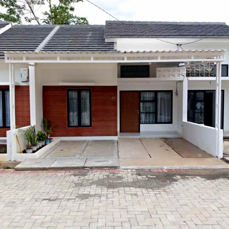 rumah jalan mekarwangi desa