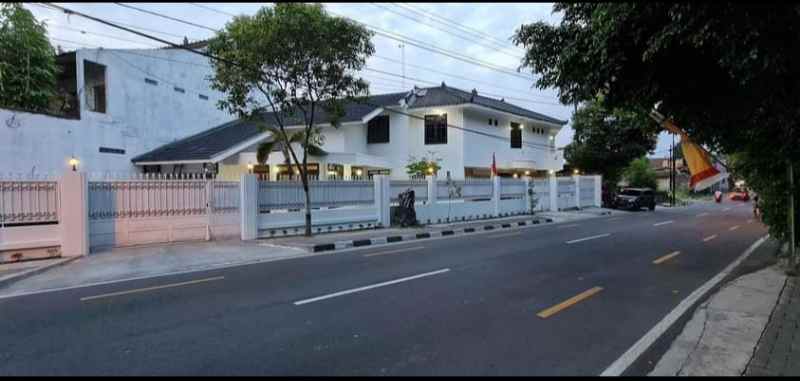 Rumah Dan Ruko Jalan Veteran Umbulharjo Yogyakarta