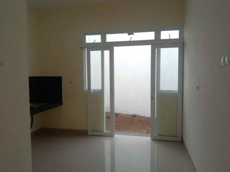 rumah jl pangrango sukahati