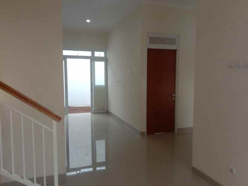 rumah jl pangrango sukahati