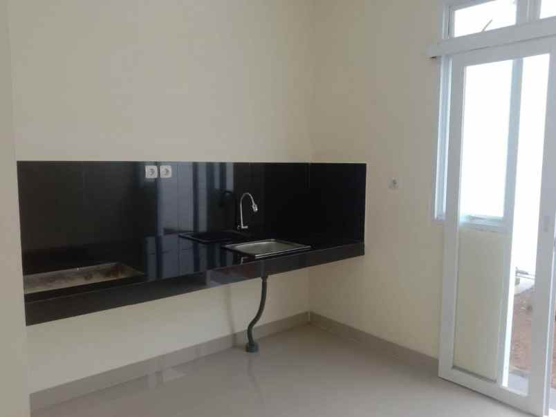 rumah jl pangrango sukahati