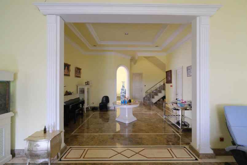 rumah jl pantai mutiara pluit