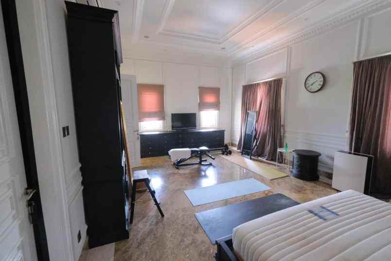 rumah jl pantai mutiara pluit