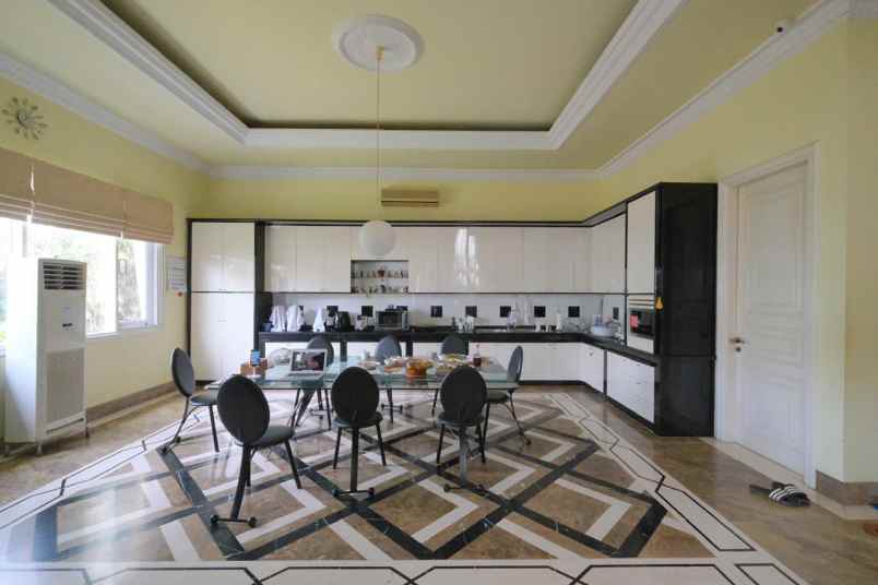 rumah jl pantai mutiara pluit