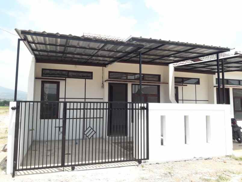 rumah jl panuusan bojong malaka