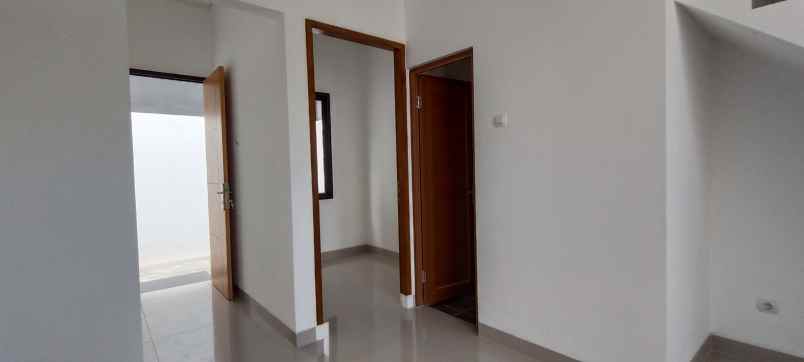 rumah jln kalibaru cilodong depok