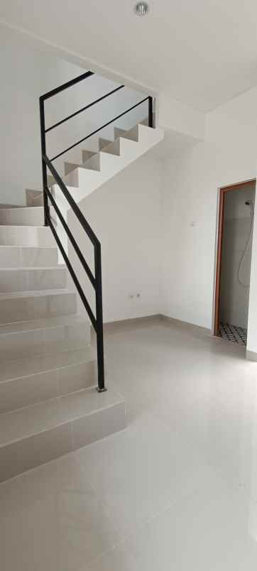 rumah jln kalibaru cilodong depok