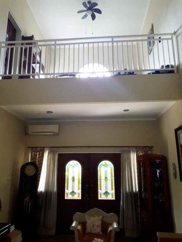 rumah jln raya kesehatan sektor