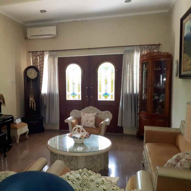 rumah jln raya kesehatan sektor